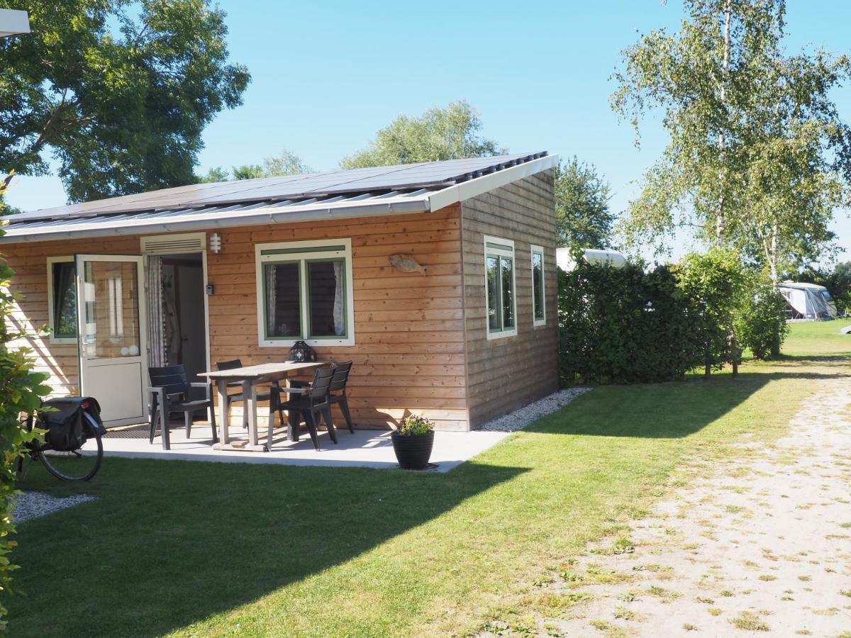 Chalet - Camping 'T Dekske Wintelre Bagian luar foto
