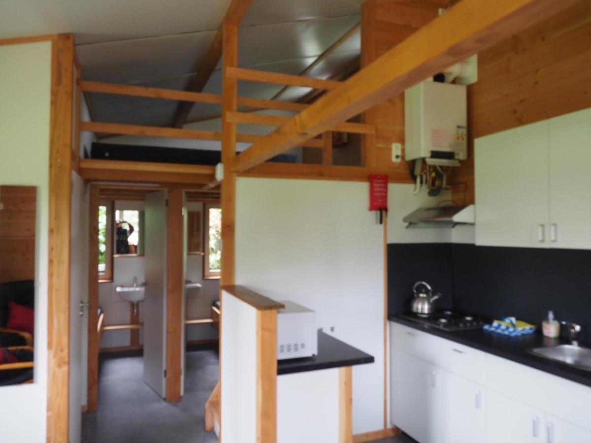 Chalet - Camping 'T Dekske Wintelre Bagian luar foto
