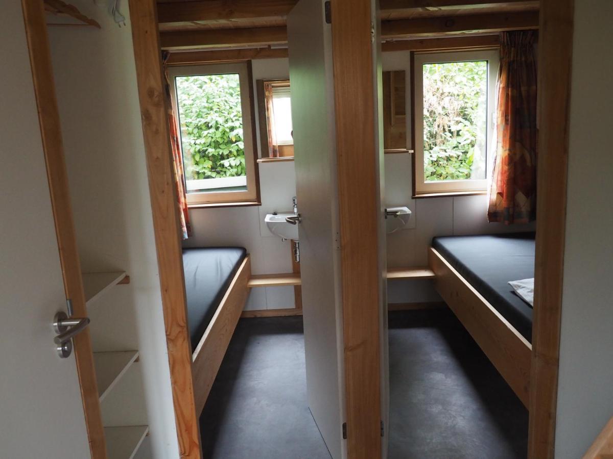 Chalet - Camping 'T Dekske Wintelre Bagian luar foto