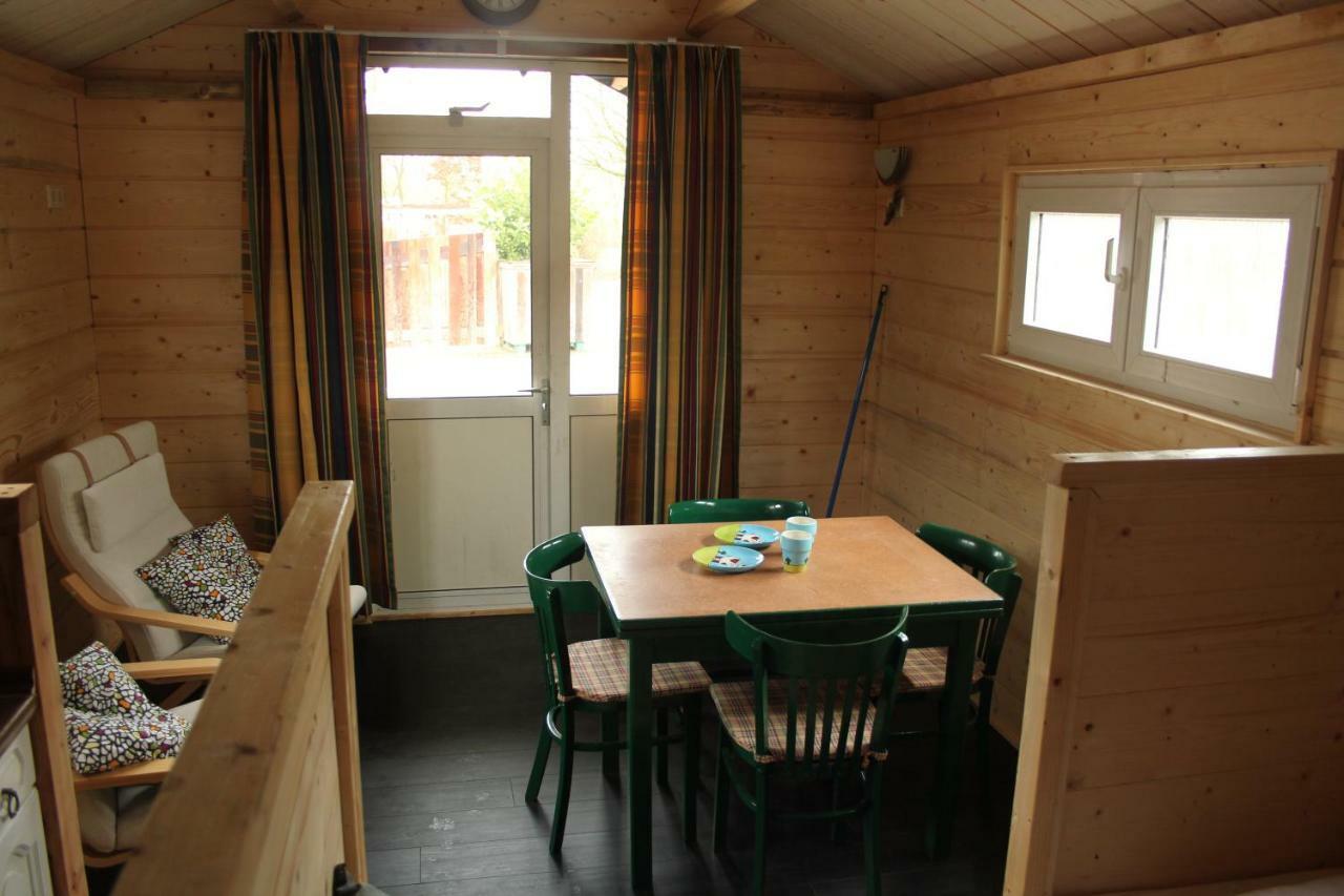 Chalet - Camping 'T Dekske Wintelre Bagian luar foto