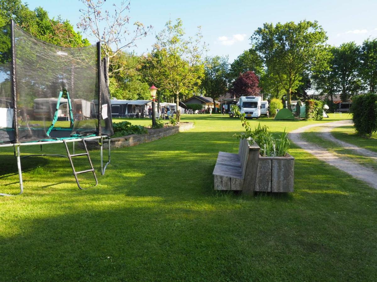 Chalet - Camping 'T Dekske Wintelre Bagian luar foto