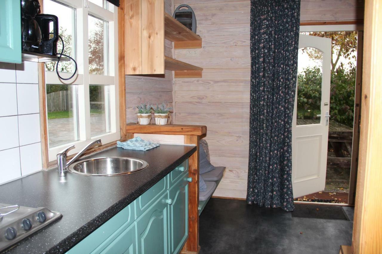 Chalet - Camping 'T Dekske Wintelre Bagian luar foto