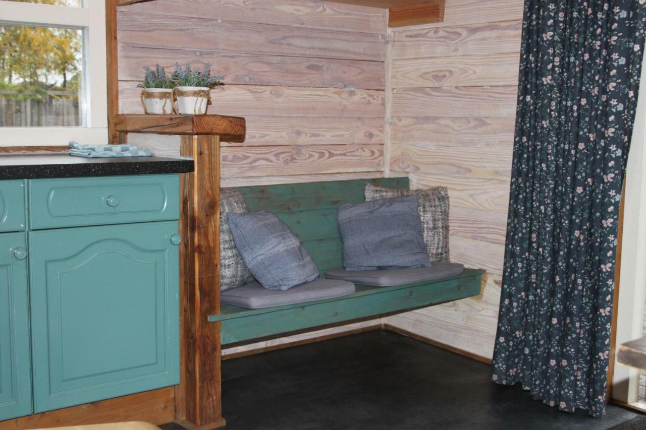 Chalet - Camping 'T Dekske Wintelre Bagian luar foto